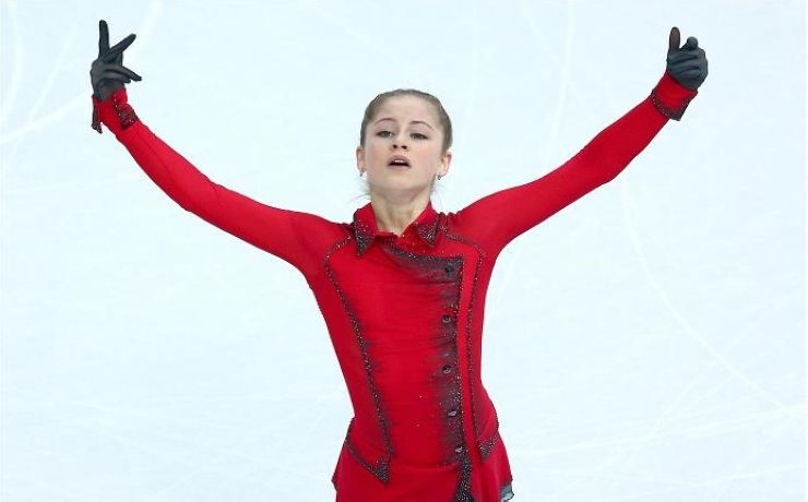 <p>Юная россиянка Юлия Липницкая заняла второе место в одиночном катании среди женщин на чемпионате мира в Японии.</p>