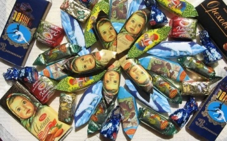<p>Не устроило украинскую сторону качество конфет таких известных российских компаний как «Красный Октябрь», «Бабаевский», «Рот Фронт»</p>