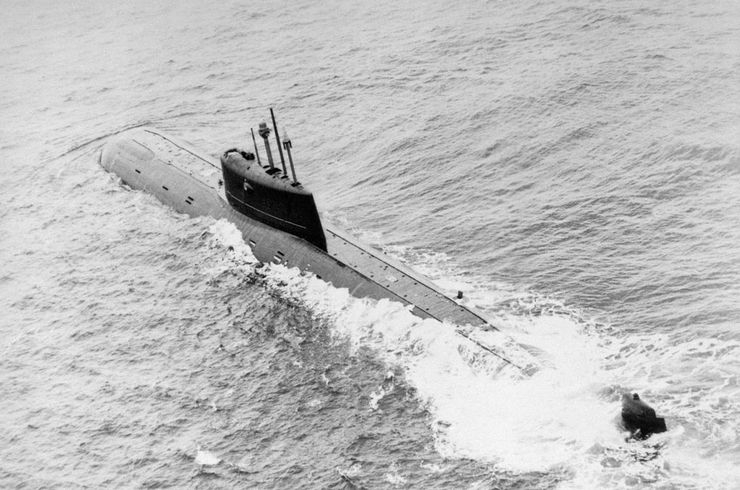 <p>7 апреля 1989 года произошли трагические события: героически ушел из жизни экипаж атомной подводной лодки Северного флота «Комсомолец».</p>