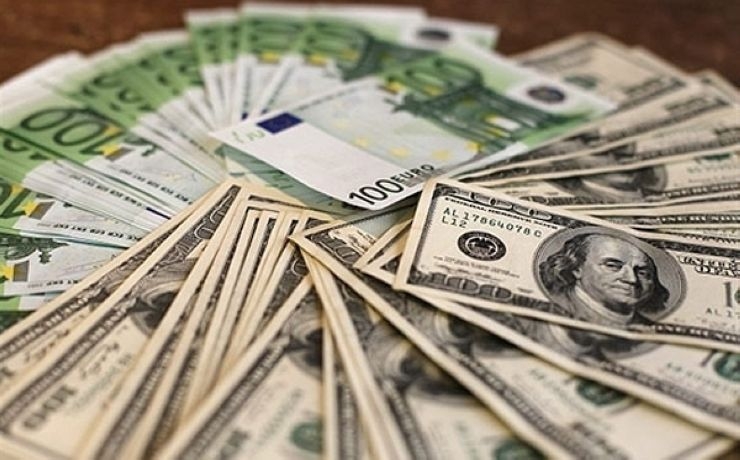 <p>А в Министерстве финансов России заявили, что возобновляют покупку валюты для того, чтобы пополнить Резервный фонд</p>
