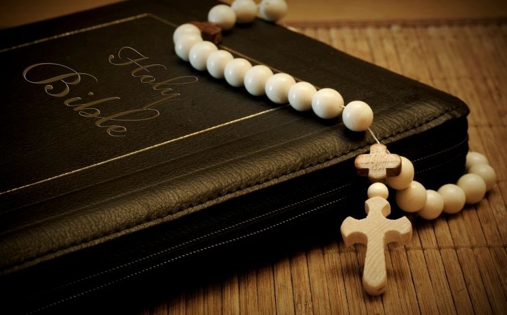 <p>19 процентов американцев считают Библию «обучающей книгой с историями и советами»</p>