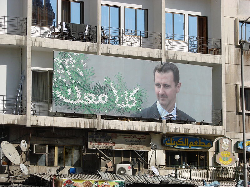 <p>Председатель парламента Сирии Мухамед Аляхам сообщил, что по итогам подсчета 100 процентов голосов на президентских выборах победу одержал действующий глава государства Башар Асад, за которого проголосовало 88,7 процентов избирателей, то есть 10,2 миллиона человек.</p>