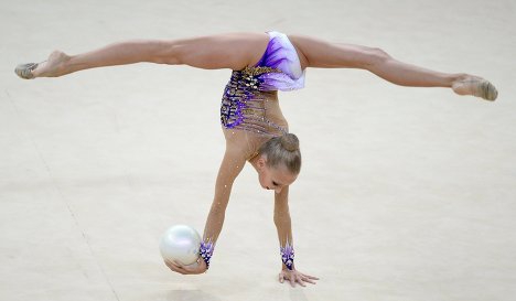<p>Трехкратная чемпионка мира и Европы Яна Кудрявцева выиграла золотую медаль в многоборье на чемпионате Европы по художественной гимнастике, который проходит в эти дни в Баку.</p>