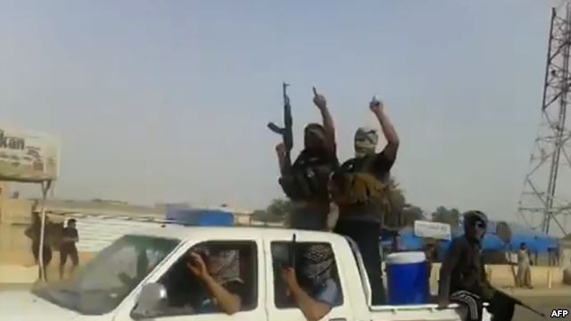 <p>Суннитская группировка «Исламское государство Ирака и Леванта» объявила о создании «Исламского халифата» на контролируемой ею территории в Ираке и Сирии.</p>