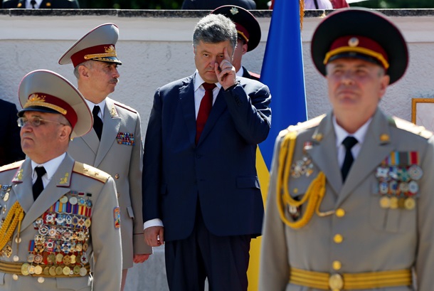 <p><strong><em>Чем закончится псевдоперемирие г-на Порошенко? Отступает ли Путин, отказавшись вводить войска?  Чем  обернется для Украины ассоциация с ЕС? </em></strong></p>