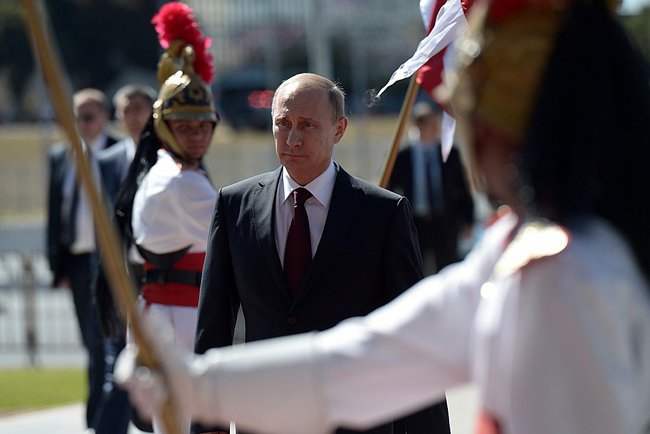 <p>Президент России Владимир Путин поздравил Жан-Клода Юнкера с избранием на пост председателя Европейской комиссии.</p>