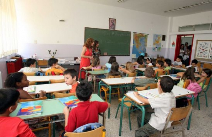 <p>В школах дети по выходным смогут заниматься изучением русского языка, рисованием, танцами и музыкой</p>