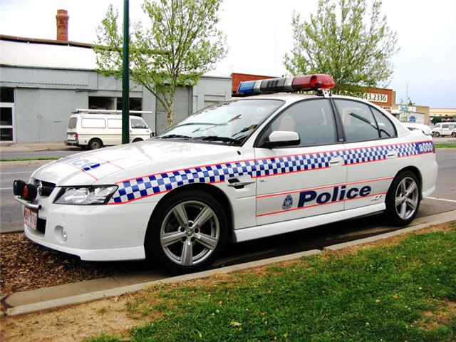 <p>Полиция австралийского города Кэрнс (штат Квинсленд) обнаружила в одном из частных домов тела восьми детей, самому младшему из которых было 18 месяцев, а старшему – 15 лет.</p>