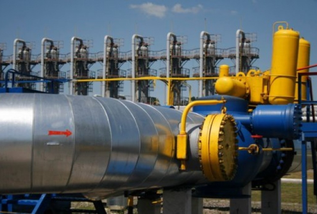 <p>Сегодня днем Венгрия возобновила закачку природного газа в газотранспортную систему Украины. По информации пресс-службы «Укртрансгаза», импорт газа будет происходить в объеме 2,7 миллиона кубических метров в сутки.  </p>

<p> </p>