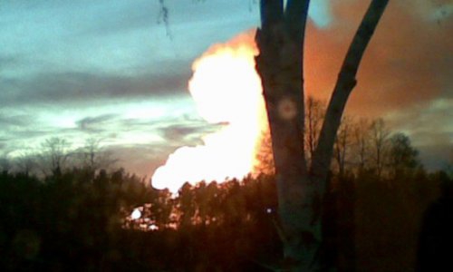 <p>Сегодня около четырех часов утра на территории полевого лагеря воинской части в селе Красный Чабан Херсонской области произошел взрыв.</p>