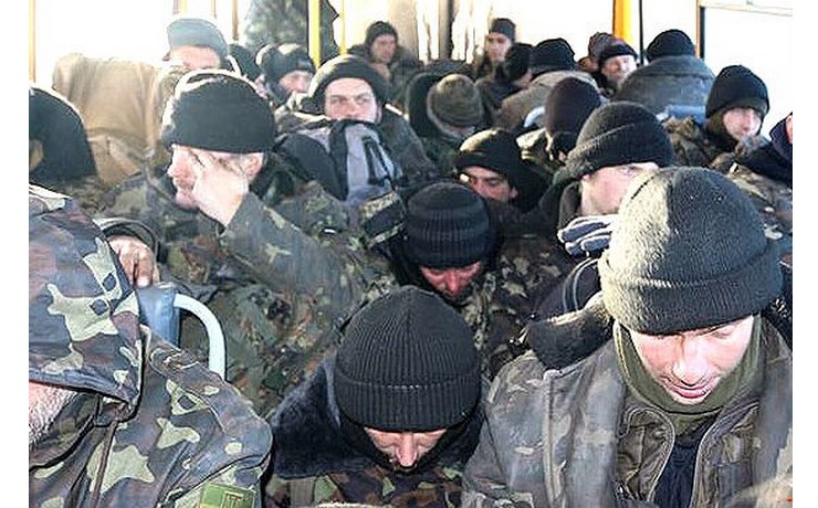 <p>По сообщению Минобороны самопровозглашенной Донецкой народной республики, в плену у ополчения остается еще много украинских военнопленных.</p>