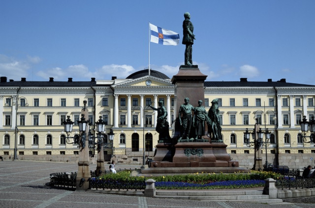 <p>Финский правозащитник Йохан Бекман сообщил о еще одном случае изъятия ребенка у россиянки. Инцидент произошел около недели назад в Хельсинки. </p>