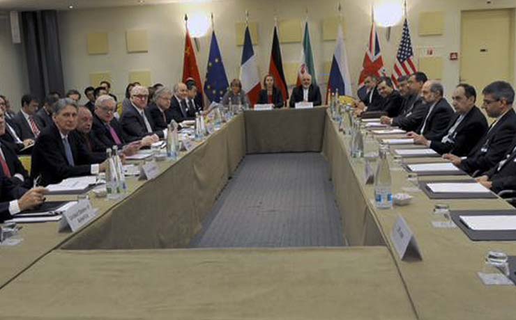 <p>Цель этих переговоров – доказать мирных характер иранской ядерной программы и добиться снятия международных санкций</p>