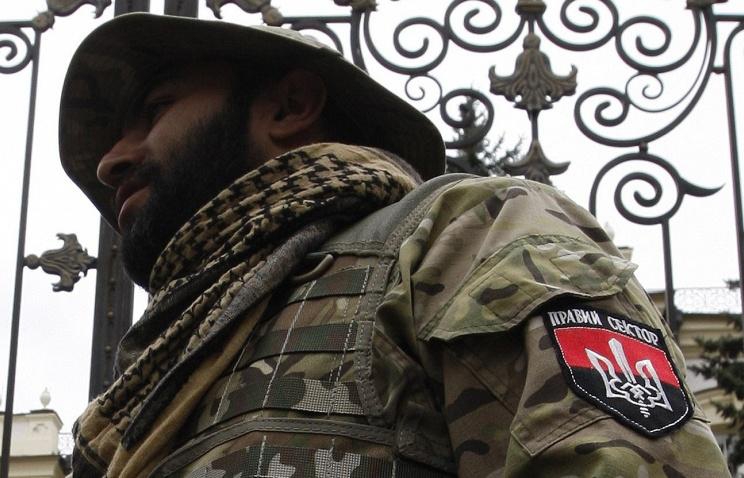 <p>Боевики экстремистской организации «Правый сектор» и представители «евромайдана» напали на участников митинга в Одессе, протестующих против роста цен и тарифов, а также требующих остановить войну в Донбассе.</p>

<p> </p>
