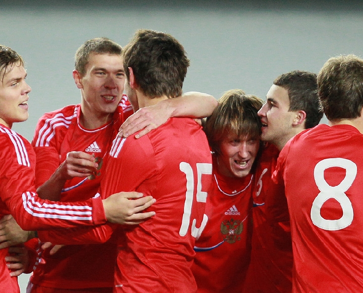 Молодежная сборная России сыграла вничью с командой Чехии (2:2).