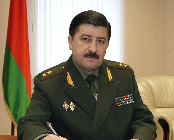Исполнять обязанности отставника будет пока госсекретарь Совета безопасности Леонид Мальцев.