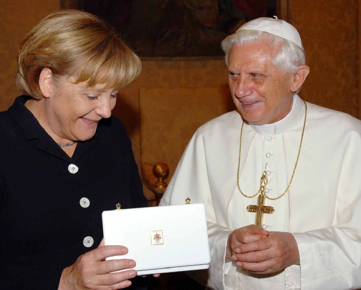 Канцлер ФРГ Ангела Меркель высказала убеждение, что Христианство является «самой притесняемой религией на всём земном шаре»