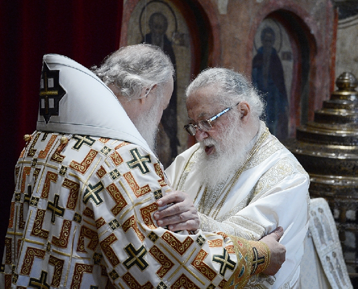 На встрече присутствовал Патриарх Московский и Всея Руси Кирилл.