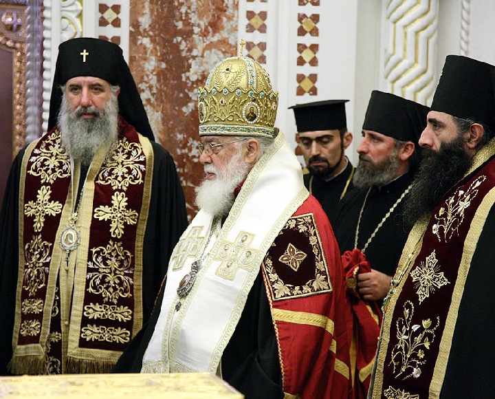 Католикос-патриарх всея Грузии Илия II выразил соболезнование предстоятелю Русской православной церкви в связи с наводнением в Краснодарском крае.
