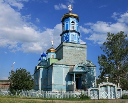 От удара молнии сгорела церковь конца 19 века в селе Тешнярь Сосновоборского района Пензенской области, сообщает агентство 