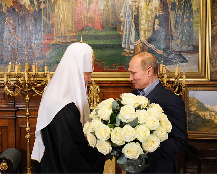 Отмечен высокий вклад предстоятеля Русской Православной Церкви в диалог с государством.
