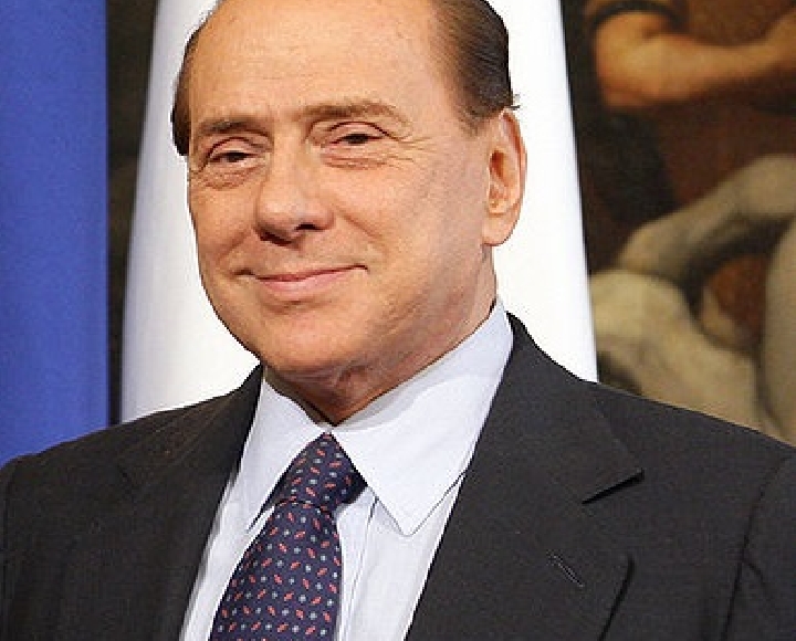 В силу преклонного возраста Берлускони тюрьма не грозит.